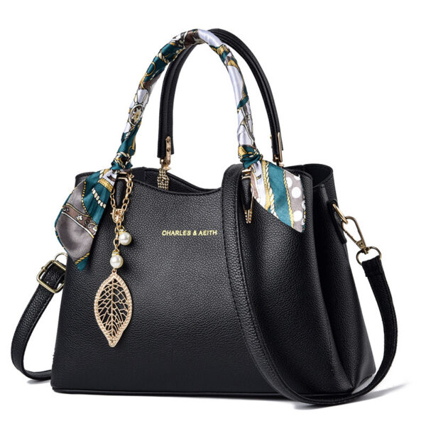284337d2-de92-4827-bbd6-f2bb1801e3f3.jpg Shoulder Bag With Leaf Pendant Fashion Silk Scarf
