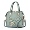 2fcc4fb4-422e-46d9-b59a-58be691d7a30.jpg Fashion Flowers Embroidered Handbag