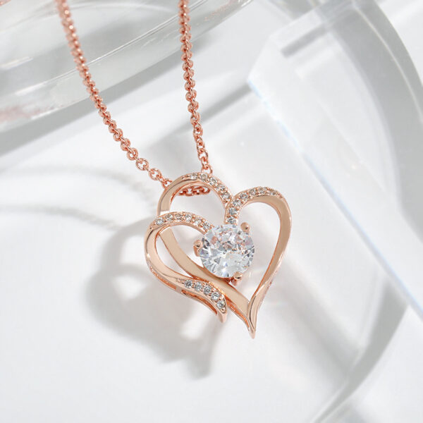 57d3b9ed-8530-41b6-b615-ffa3fdfedfc2.jpg Personalized Heart-shaped Necklace