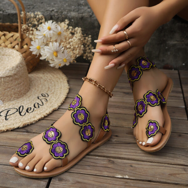 7214a931-5294-4aff-b122-3f164f4ed1f0.jpg Ethnic Style Flowers Flat Sandals