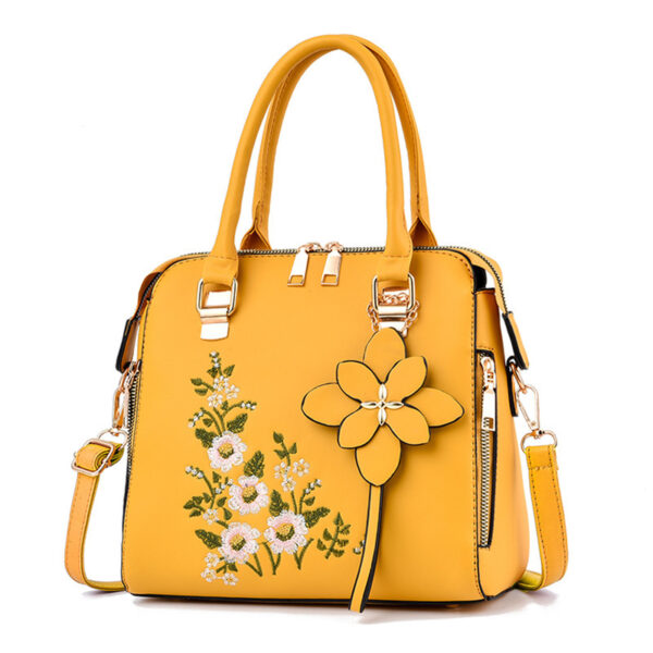 88aa6745-19be-446f-84ab-bf5e87ec60f8.jpg Fashion Flowers Embroidered Handbag