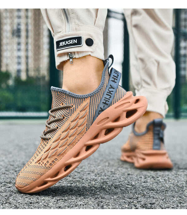 f3485afe-cd1b-4aa2-ba4c-867ca54e3489.jpg Sneaker